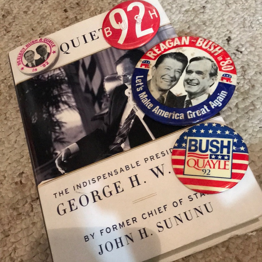 Bush presidential lot 4 buttons and book